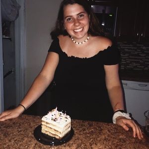 Meet your Posher, Ashley